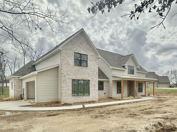 760 Ironwood Dr, Starkville, MS 39759