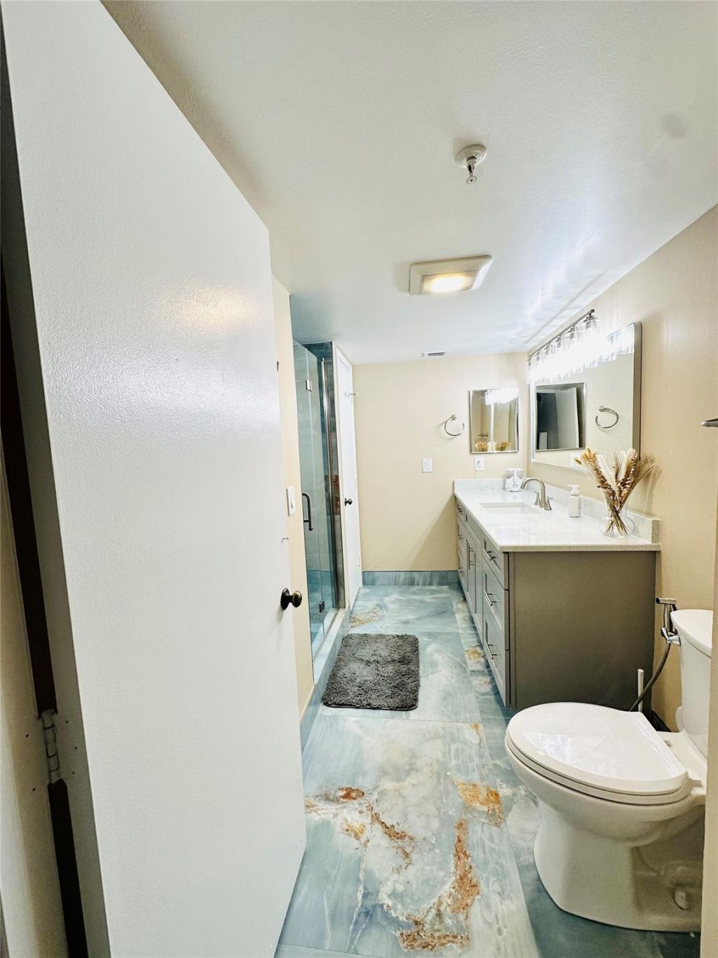 2200 S Cypress Bend Drive, Unit 802, Pompano Beach, FL 33069 Photo