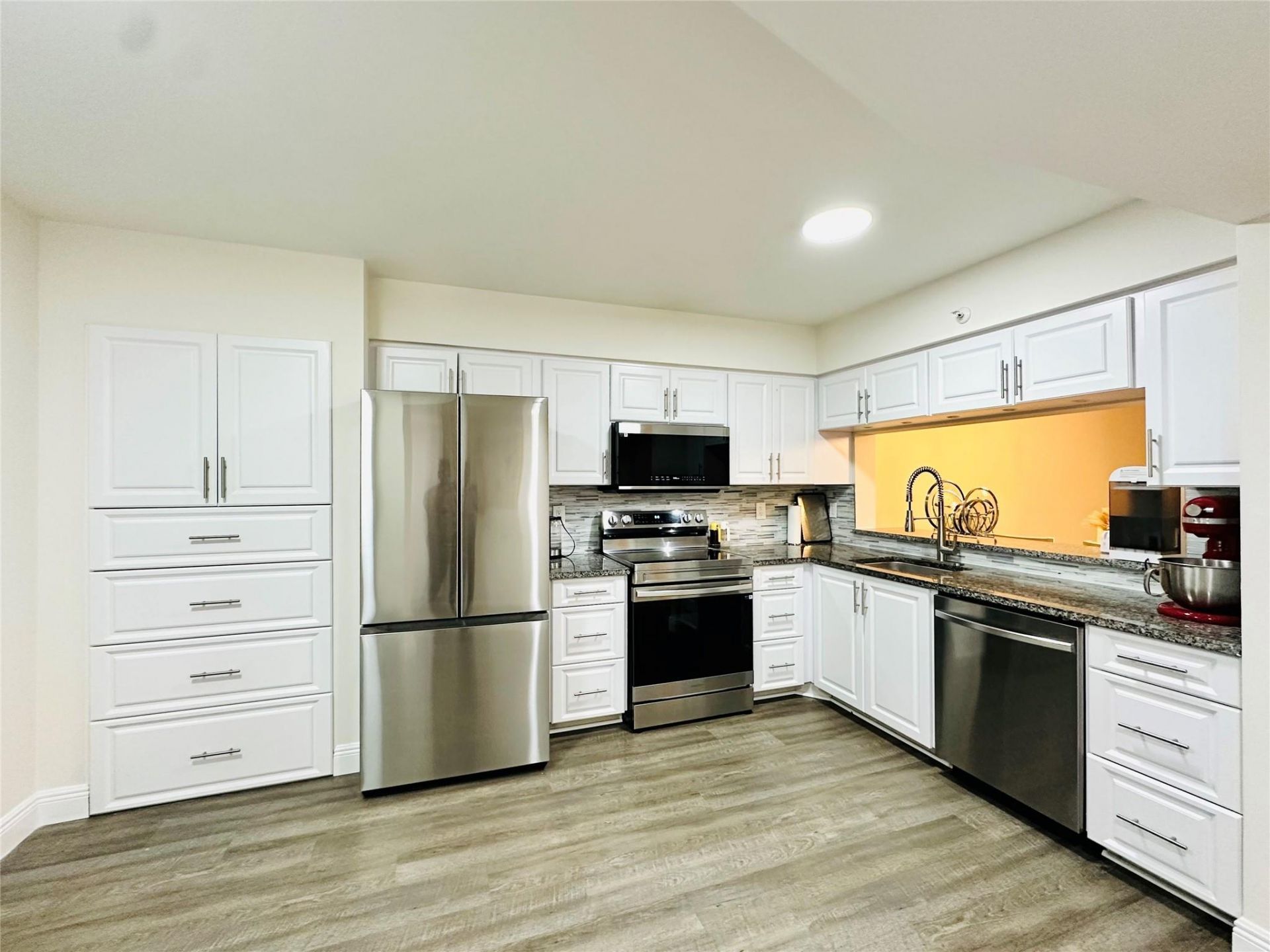 2200 S Cypress Bend Drive, Unit 802, Pompano Beach, FL 33069 Photo