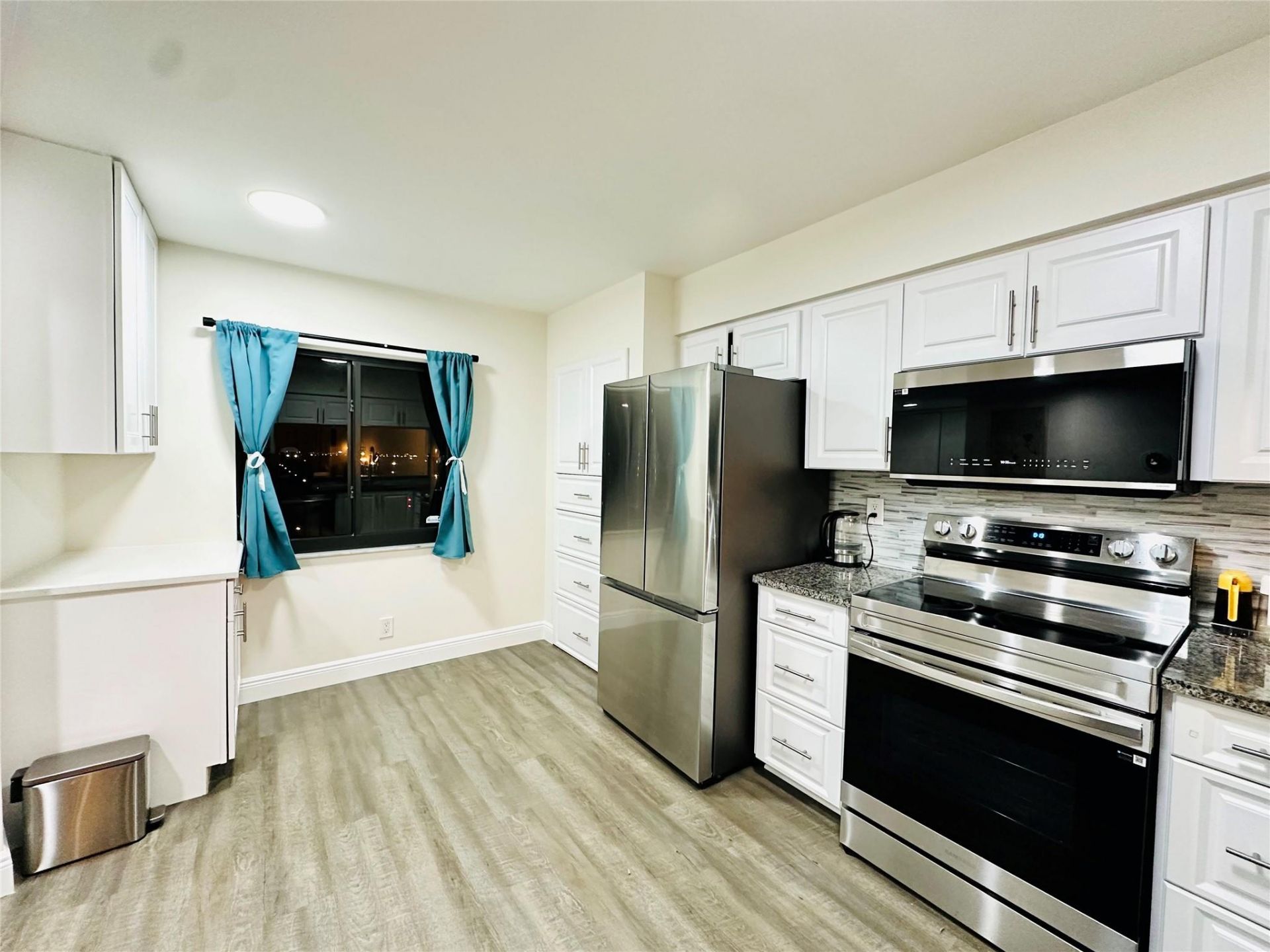 2200 S Cypress Bend Drive, Unit 802, Pompano Beach, FL 33069 Photo