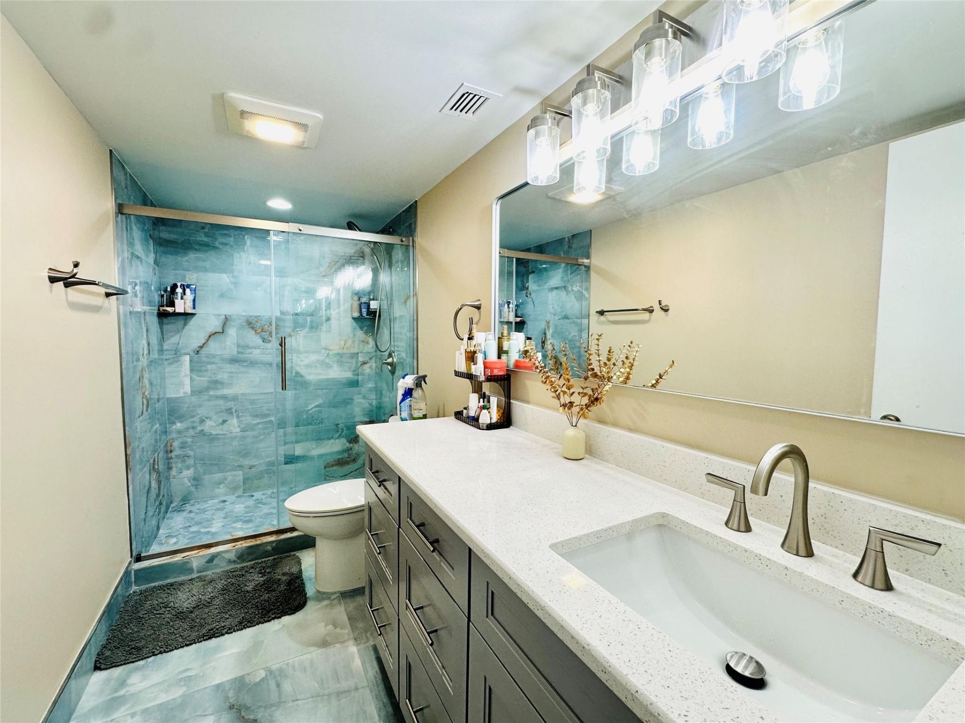 2200 S Cypress Bend Drive, Unit 802, Pompano Beach, FL 33069 Photo