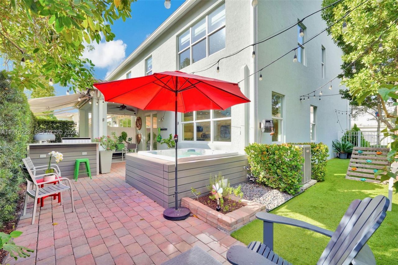 3936 Mahogany Ln, Hollywood, FL 33021 Photo