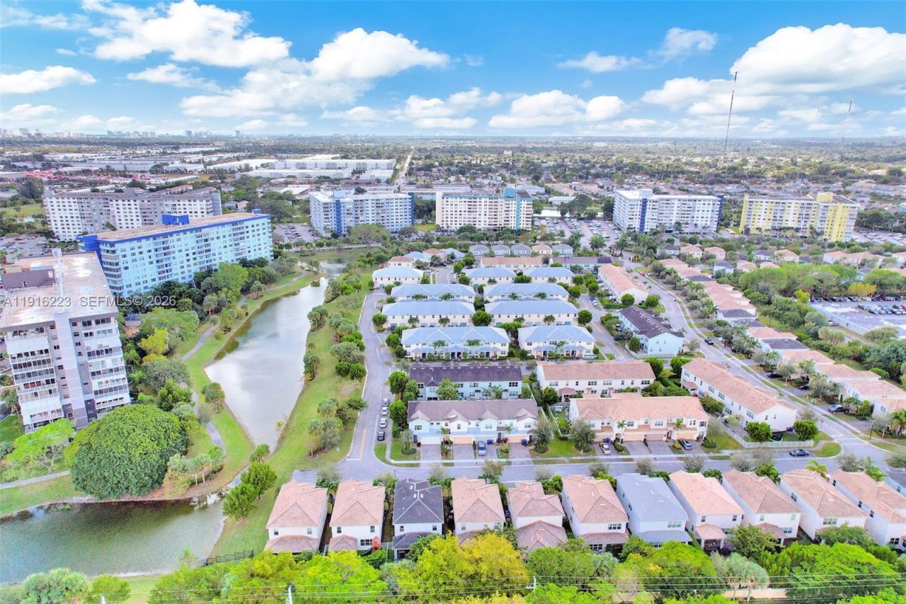 3936 Mahogany Ln, Hollywood, FL 33021 Photo