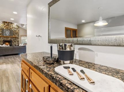 926 Tanglewood Drive, South Lake Tahoe, CA 96150 Photo