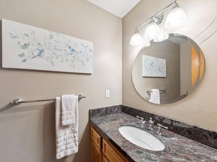 926 Tanglewood Drive, South Lake Tahoe, CA 96150 Photo
