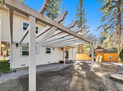 926 Tanglewood Drive, South Lake Tahoe, CA 96150 Photo