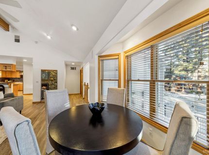 926 Tanglewood Drive, South Lake Tahoe, CA 96150 Photo