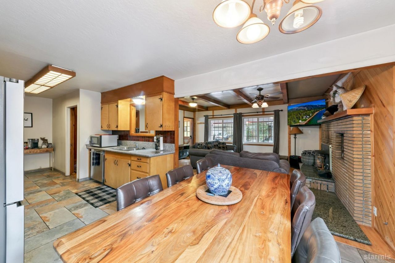 2265 Arizona Avenue, South Lake Tahoe, CA 96150 Photo