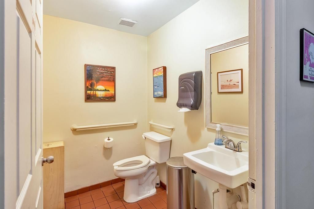 830 N Dixie Highway, Lake Worth Beach, FL 33460 Photo