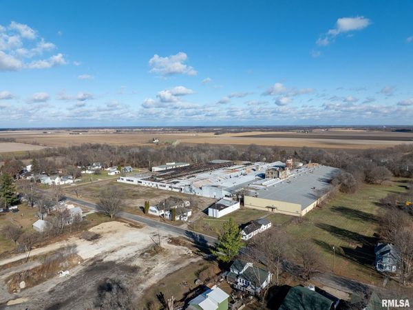 801 N MAIN Street, Abingdon, IL 61410