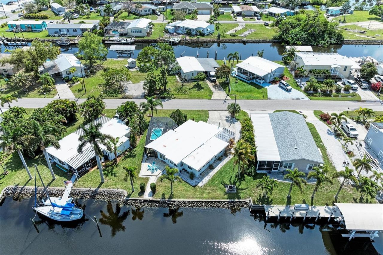 740 Deauville Drive, Punta Gorda, FL 33950 Photo