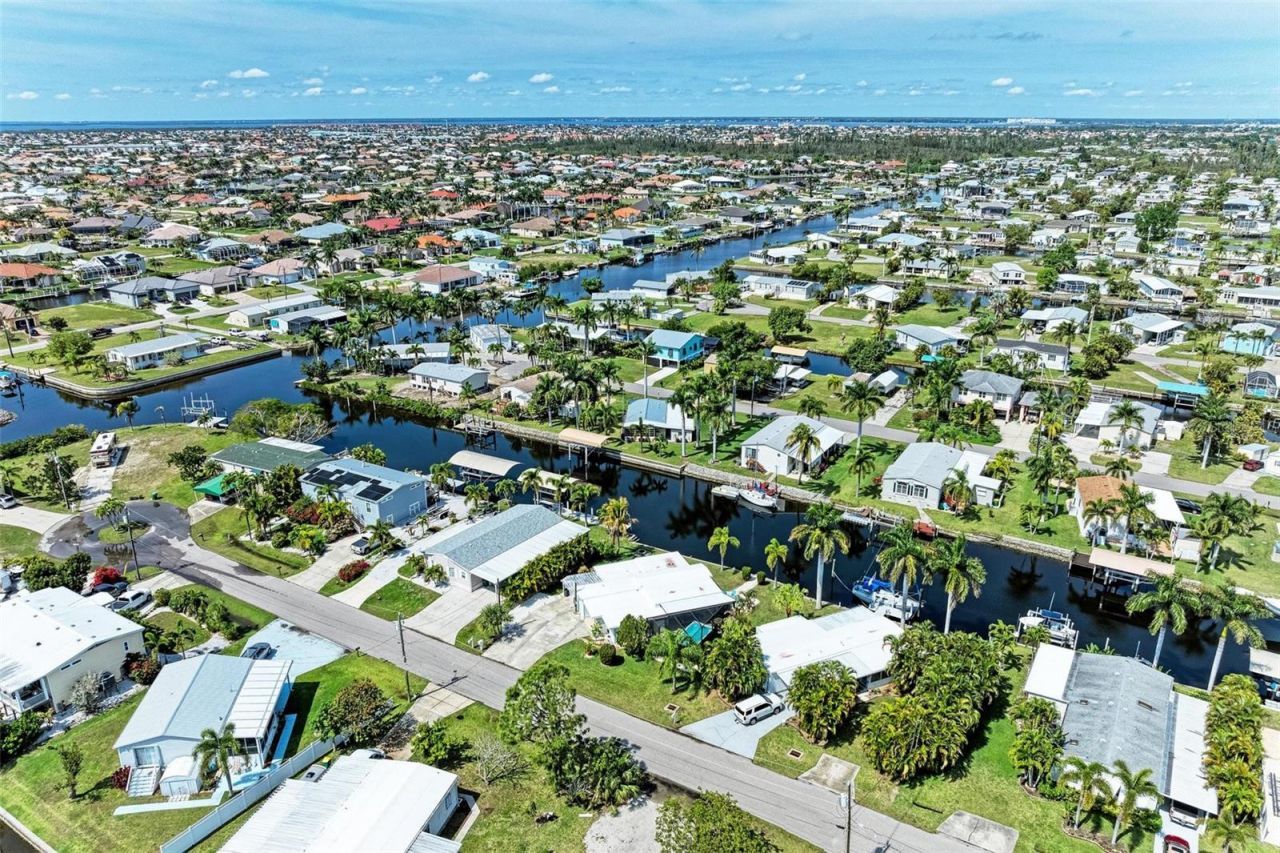 740 Deauville Drive, Punta Gorda, FL 33950 Photo