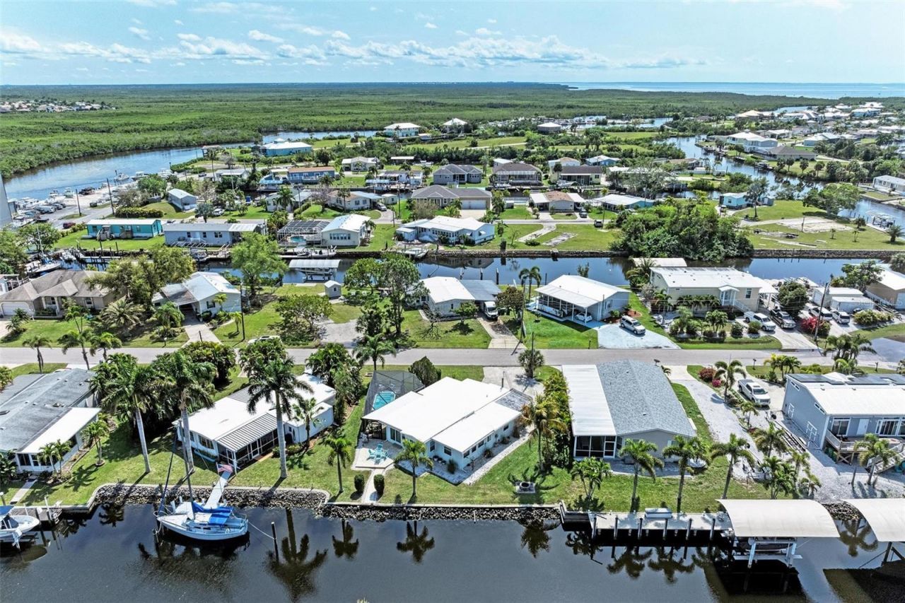 740 Deauville Drive, Punta Gorda, FL 33950 Photo