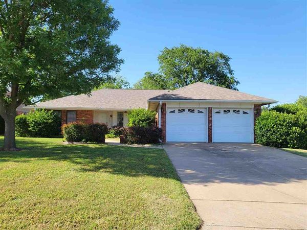 2107 Donner, Ponca City, OK 00000