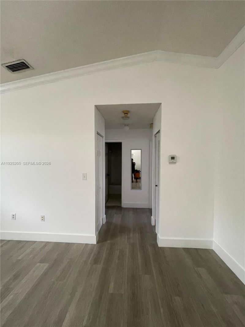 3375 W 76th St, Unit 211, Hialeah, FL 33018 Photo