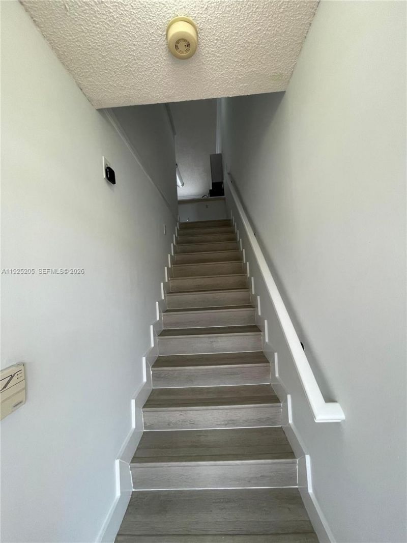 3375 W 76th St, Unit 211, Hialeah, FL 33018 Photo