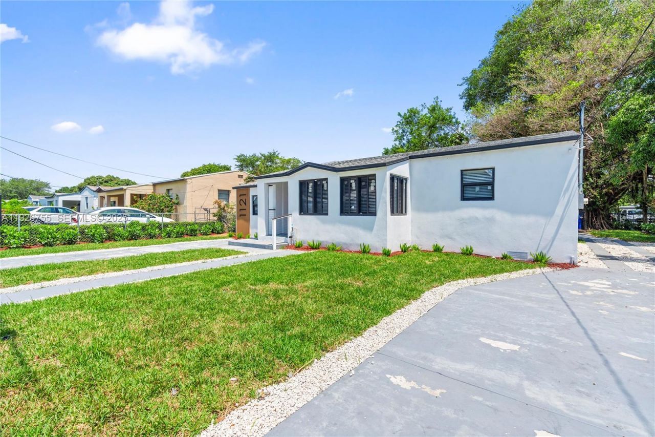 1121 NW 57th St, Miami, FL 33127 Photo