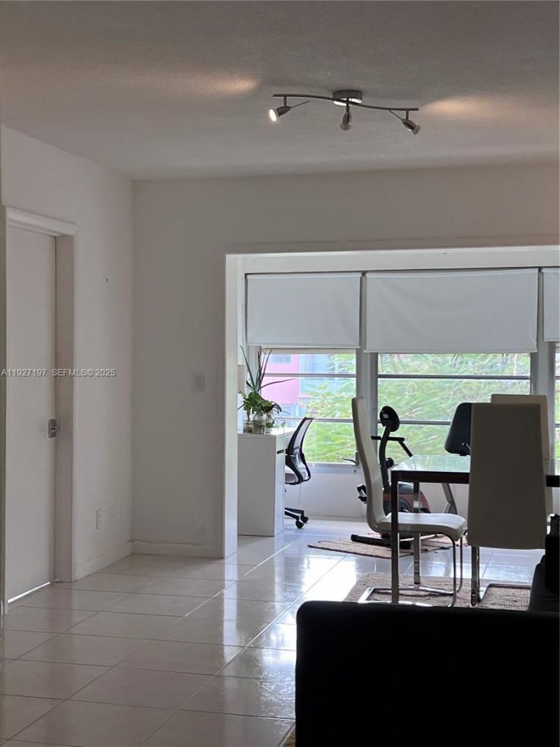 300 NE 20th St, Unit 406, Boca Raton, FL 33431 Photo