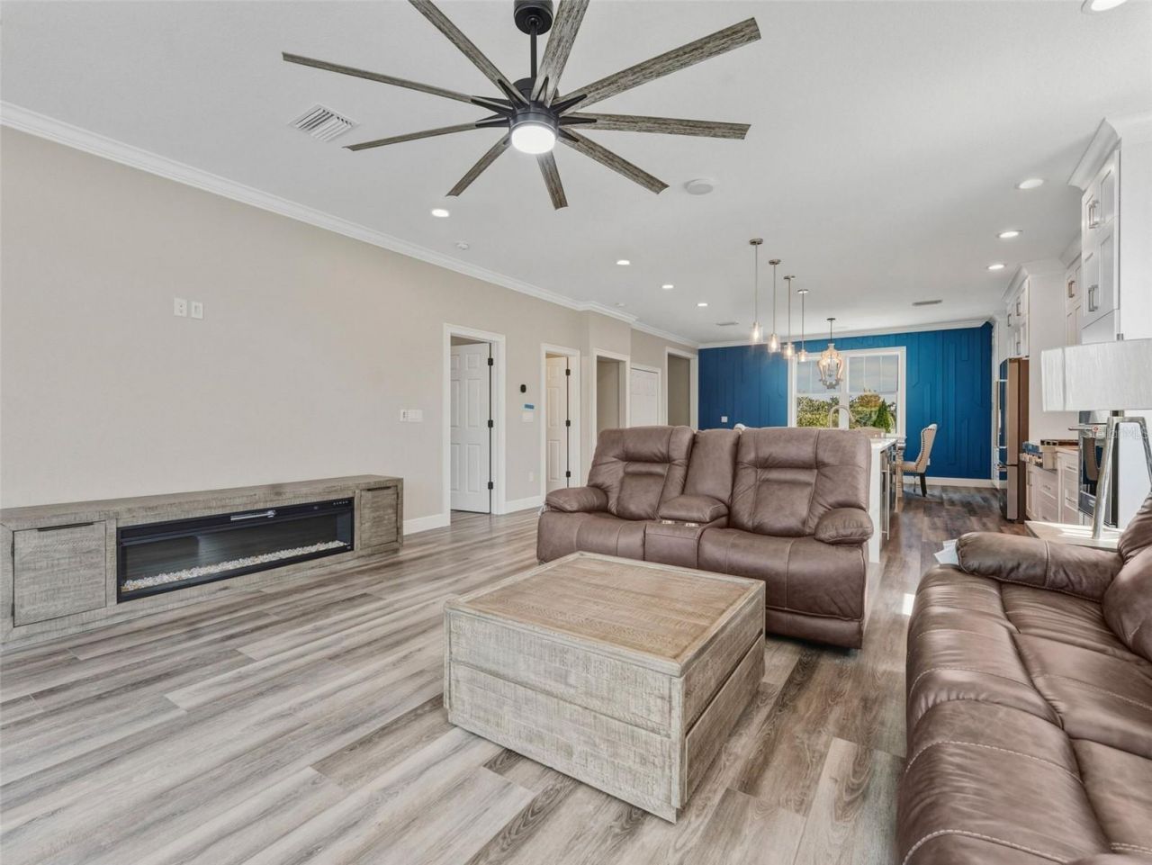 8717 Driftwood Drive, Tampa, FL 33615 Photo