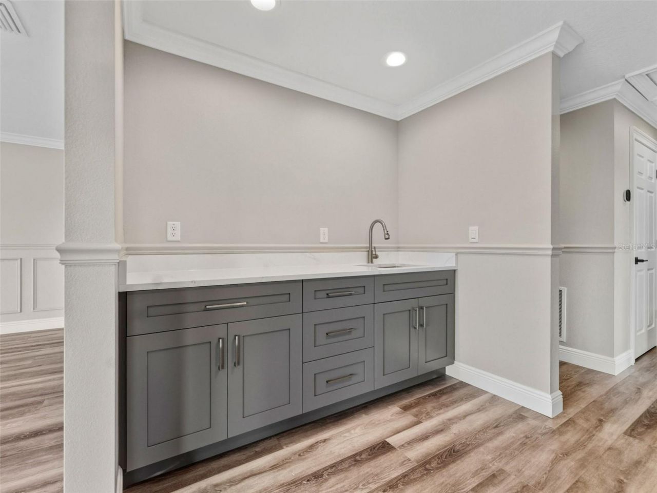 8717 Driftwood Drive, Tampa, FL 33615 Photo