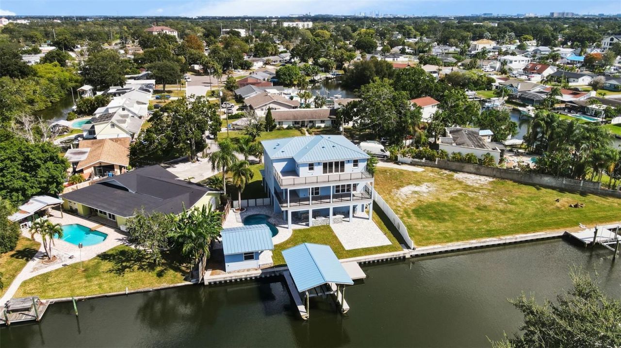 8717 Driftwood Drive, Tampa, FL 33615 Photo