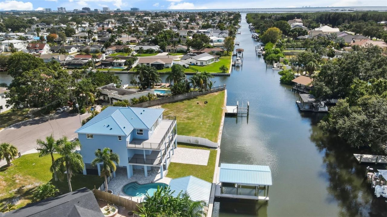 8717 Driftwood Drive, Tampa, FL 33615 Photo