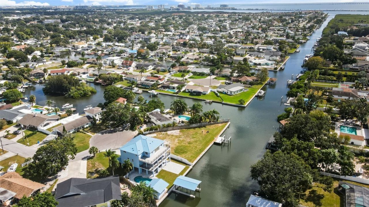 8717 Driftwood Drive, Tampa, FL 33615 Photo