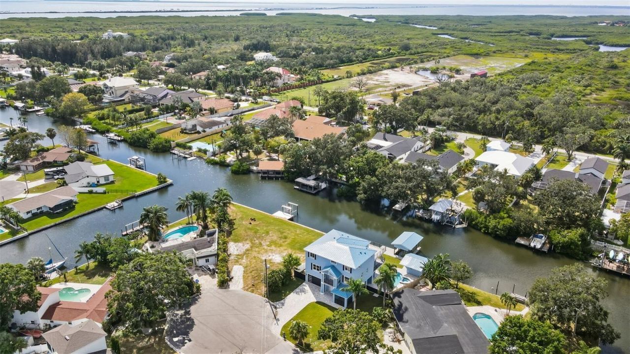 8717 Driftwood Drive, Tampa, FL 33615 Photo