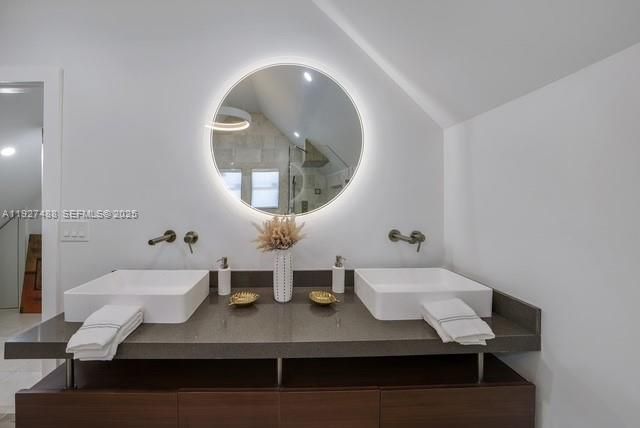 202 Mahogany Dr, Key Largo, FL 33037 Photo