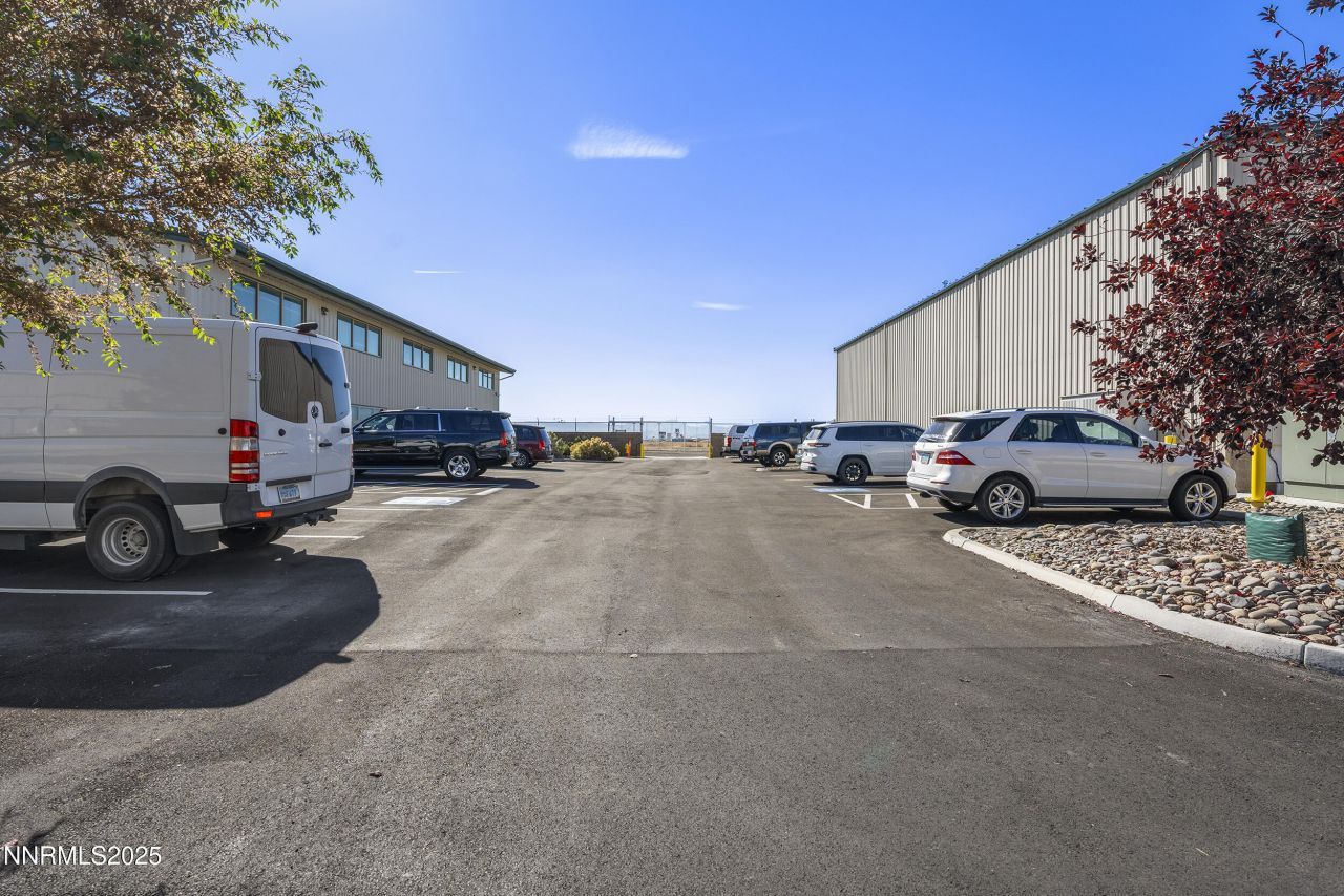 2319 P-51 Court, Unit Hangar B, Minden, NV 89423 Photo