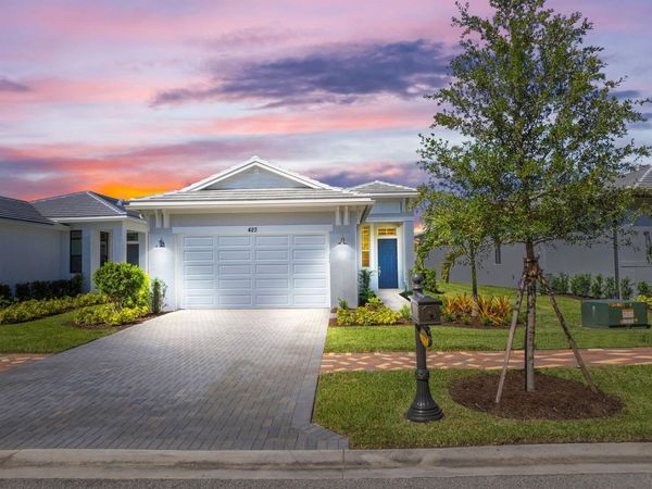 423 SE Via Sangro, Port St. Lucie, FL 34952