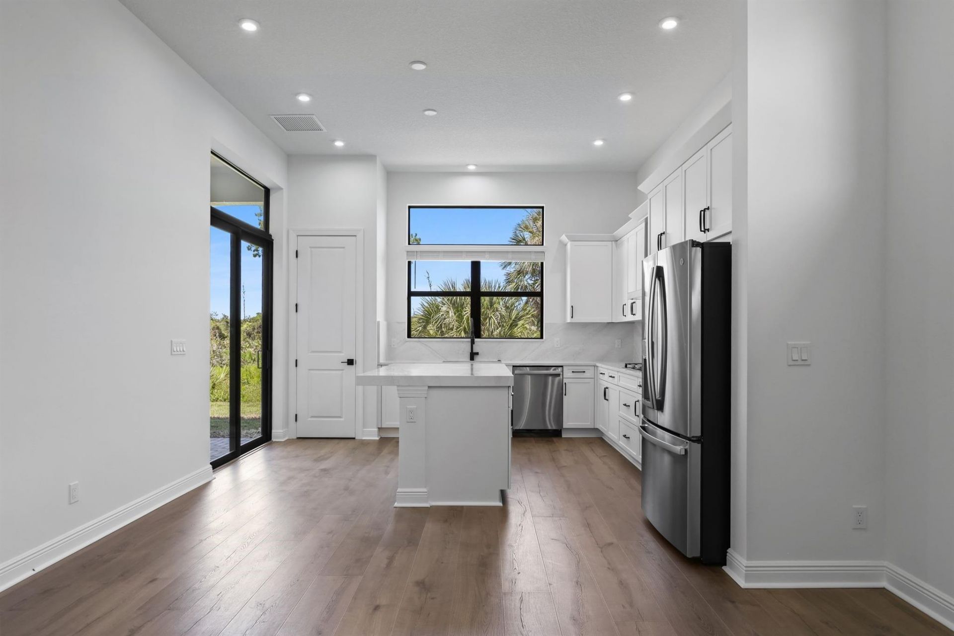 419 SE Via Sangro, Port Saint Lucie, FL 34952 Photo