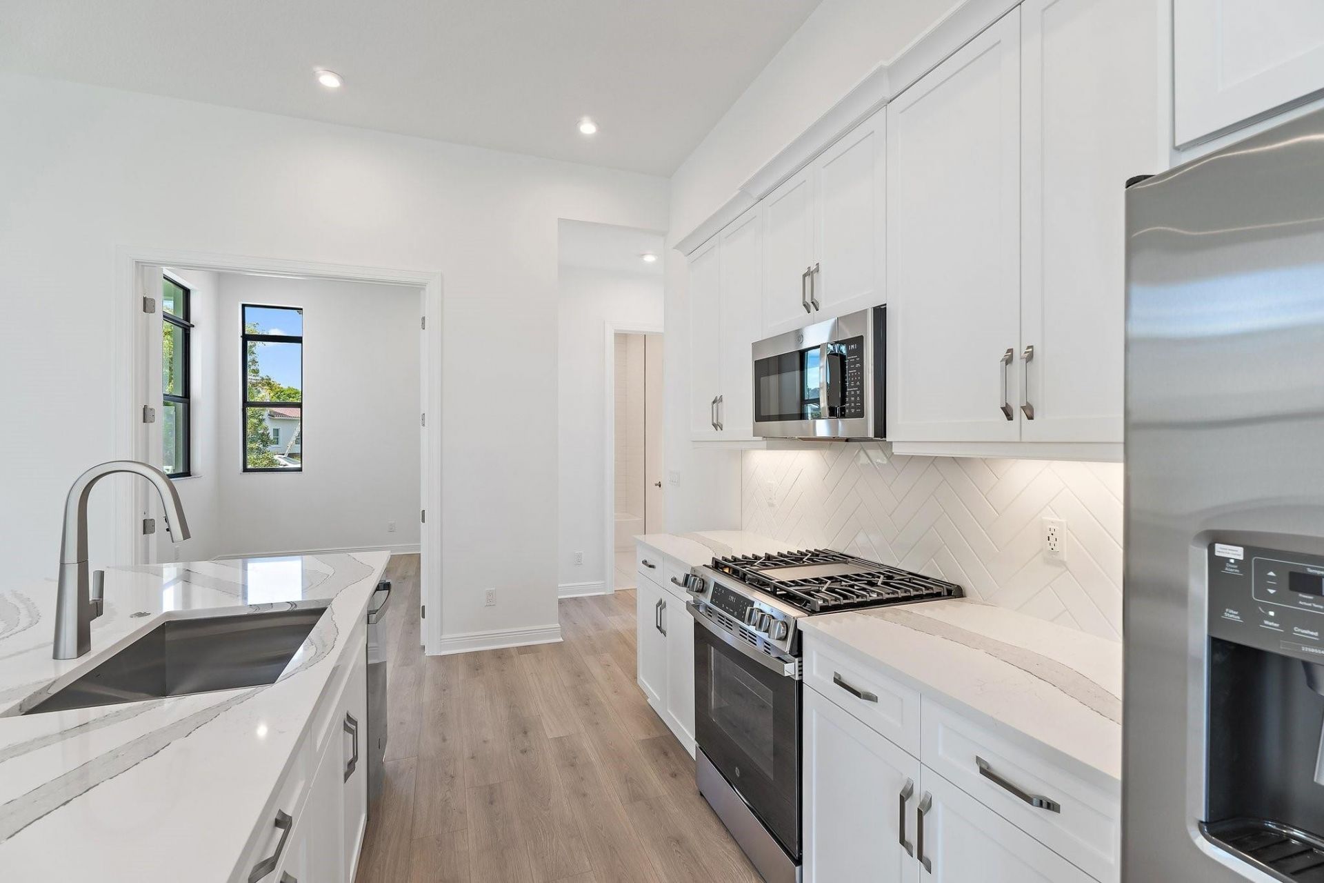 308 SE Via Sangro, Port Saint Lucie, FL 34952 Photo