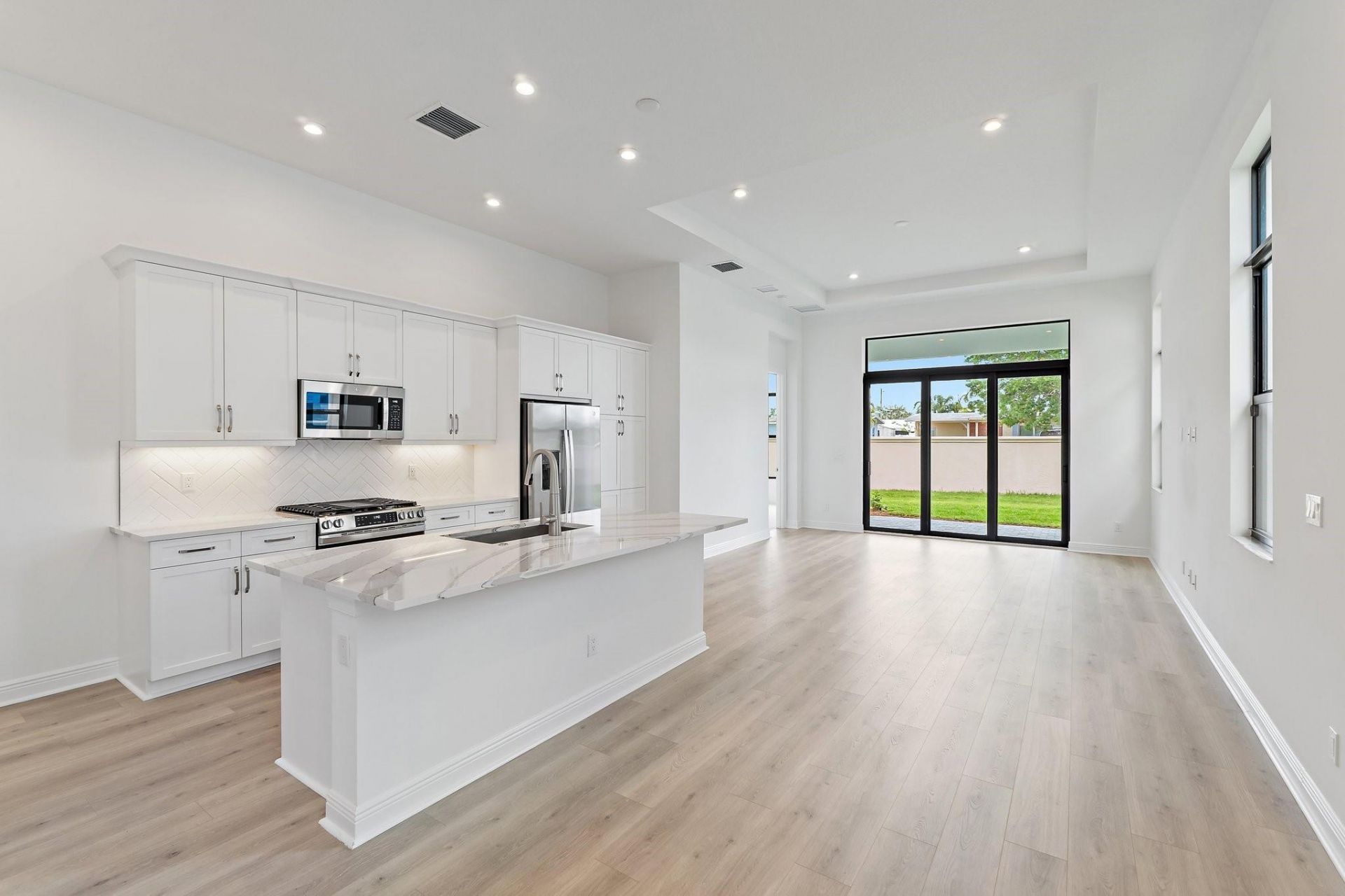 308 SE Via Sangro, Port Saint Lucie, FL 34952 Photo