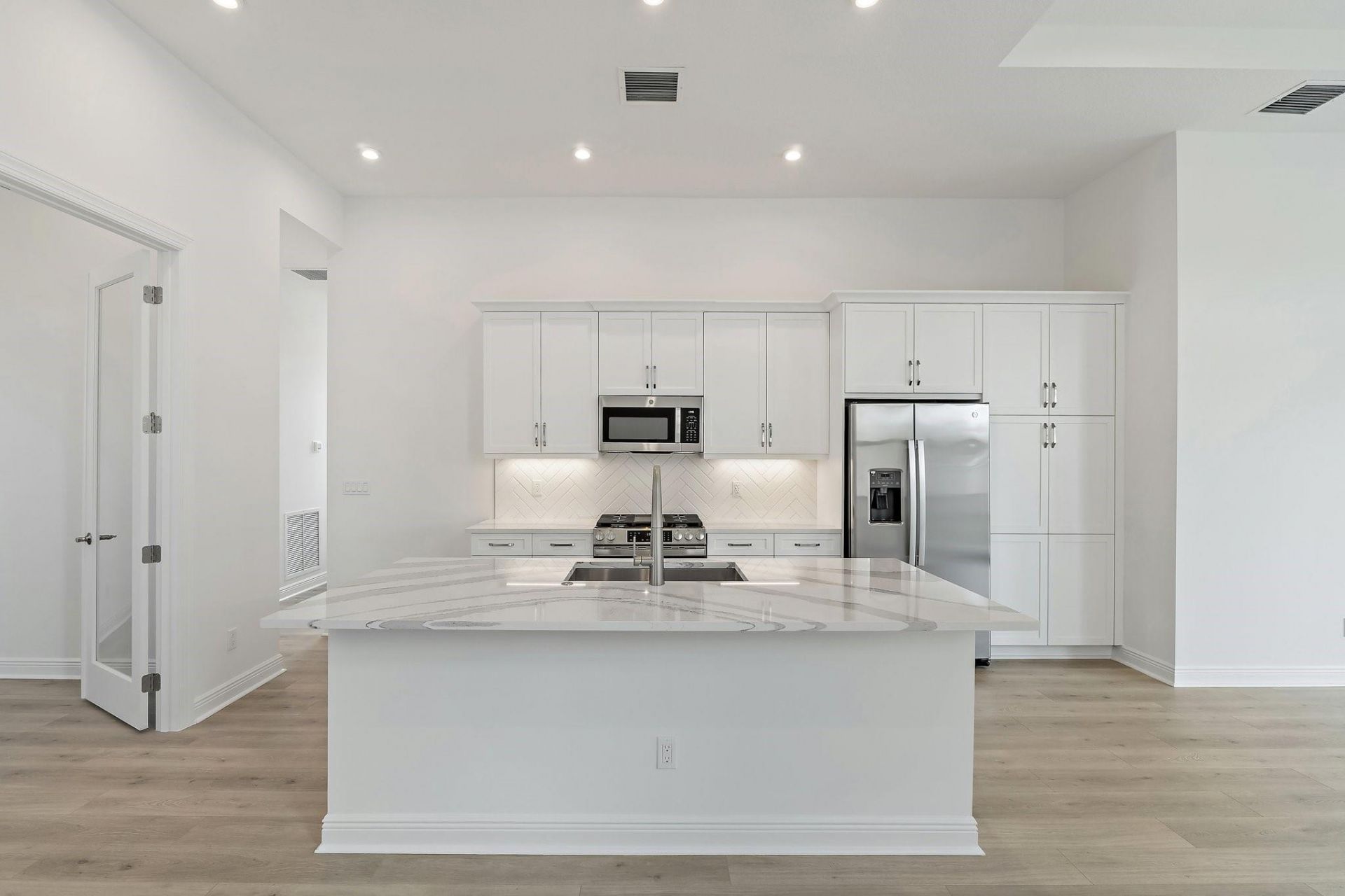 308 SE Via Sangro, Port Saint Lucie, FL 34952 Photo