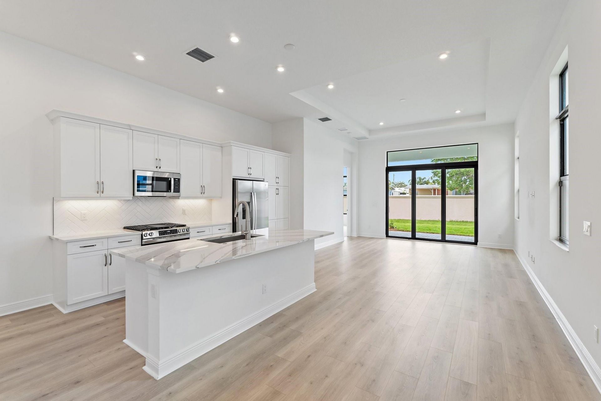 308 SE Via Sangro, Port Saint Lucie, FL 34952 Photo