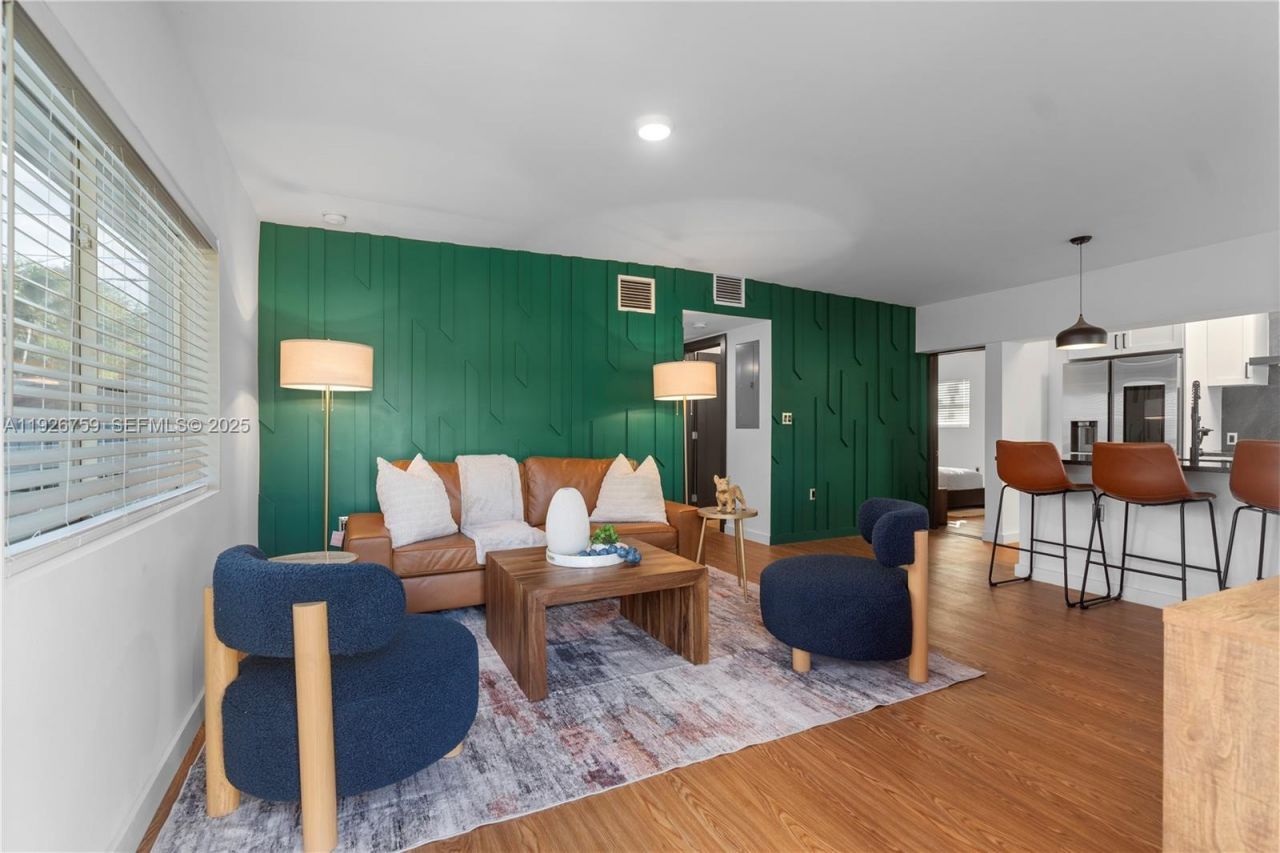 1428 NE 153rd Ter, North Miami Beach, FL 33162 Photo