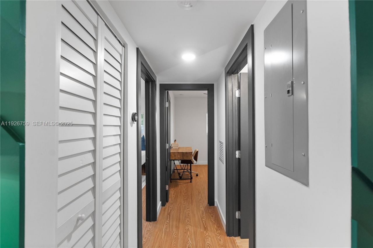 1428 NE 153rd Ter, North Miami Beach, FL 33162 Photo