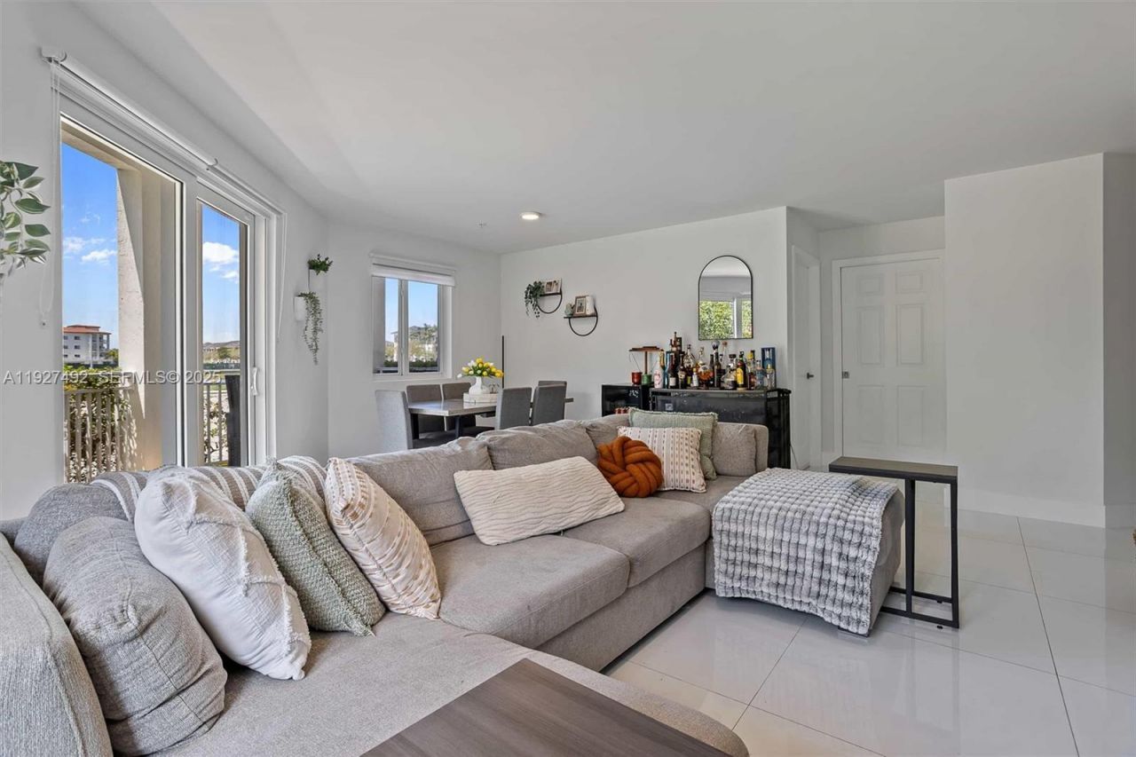 10950 NW 82nd St, Unit 109, Doral, FL 33178 Photo