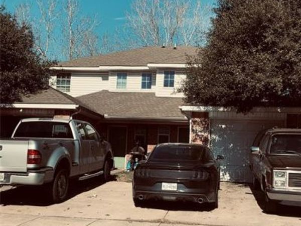 1241 Village Garden Drive , Azle, TX 76020