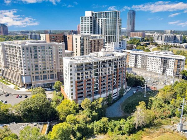 701 Royal Court, Unit 412, Charlotte, NC 28202