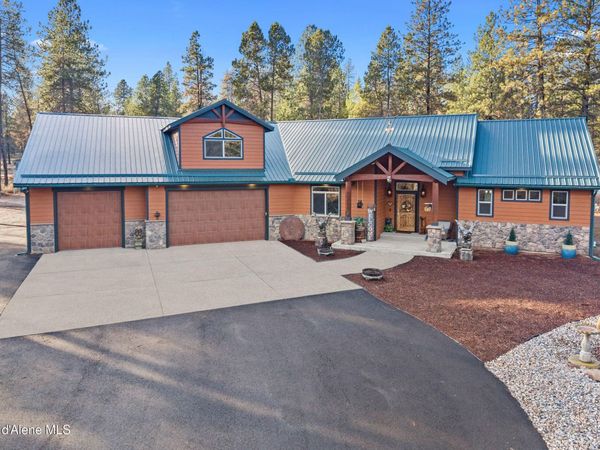 28615 N Milan Rd, Chattaroy, WA 99003