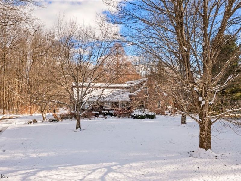 2617 W River Road, Newton Falls, OH 44444 Photo 1