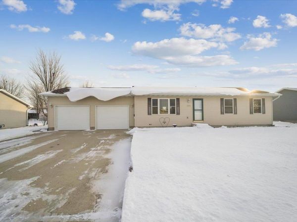 1225 1st Street, Jesup, IA 50648