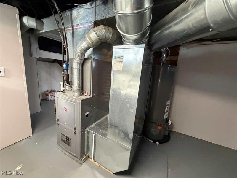 6315 Charles Avenue, Parma, OH 44129 Photo 36