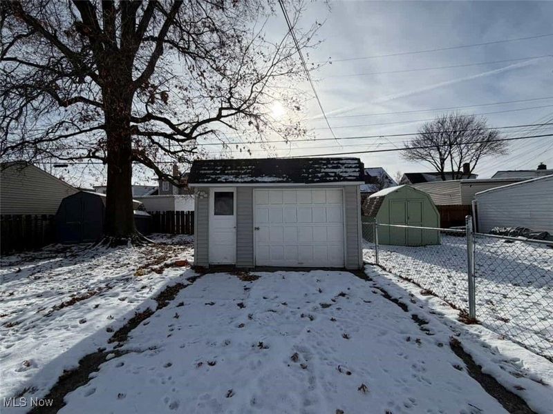 6315 Charles Avenue, Parma, OH 44129 Photo 4