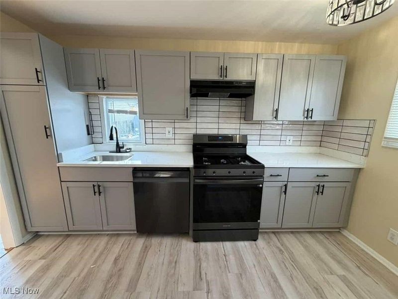 6315 Charles Avenue, Parma, OH 44129 Photo 9