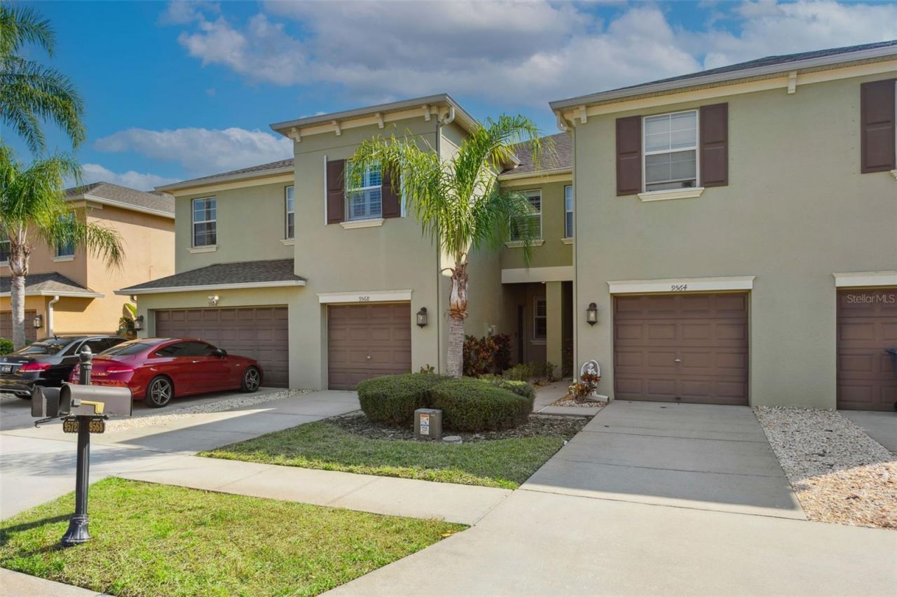 9568 Trumpet Vine Loop, Trinity, FL 34655 Main Photo