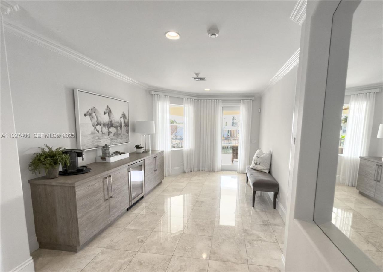 2320 NE 34th Ct, Lighthouse Point, FL 33064 Photo