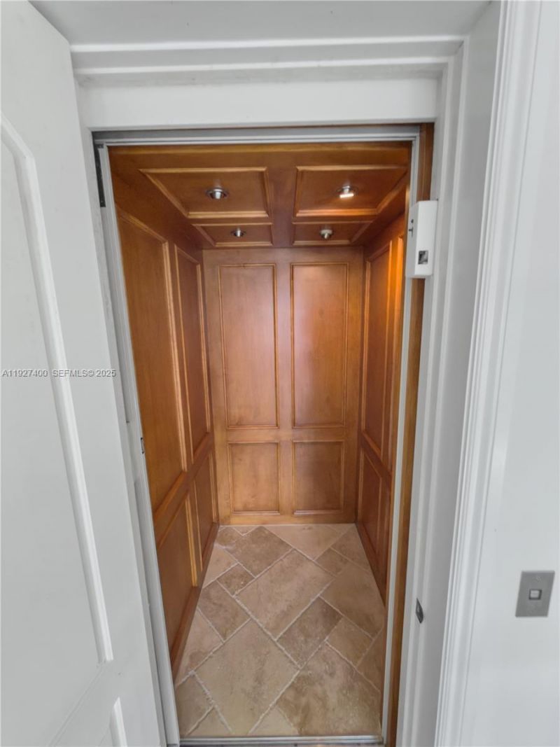 2320 NE 34th Ct, Lighthouse Point, FL 33064 Photo